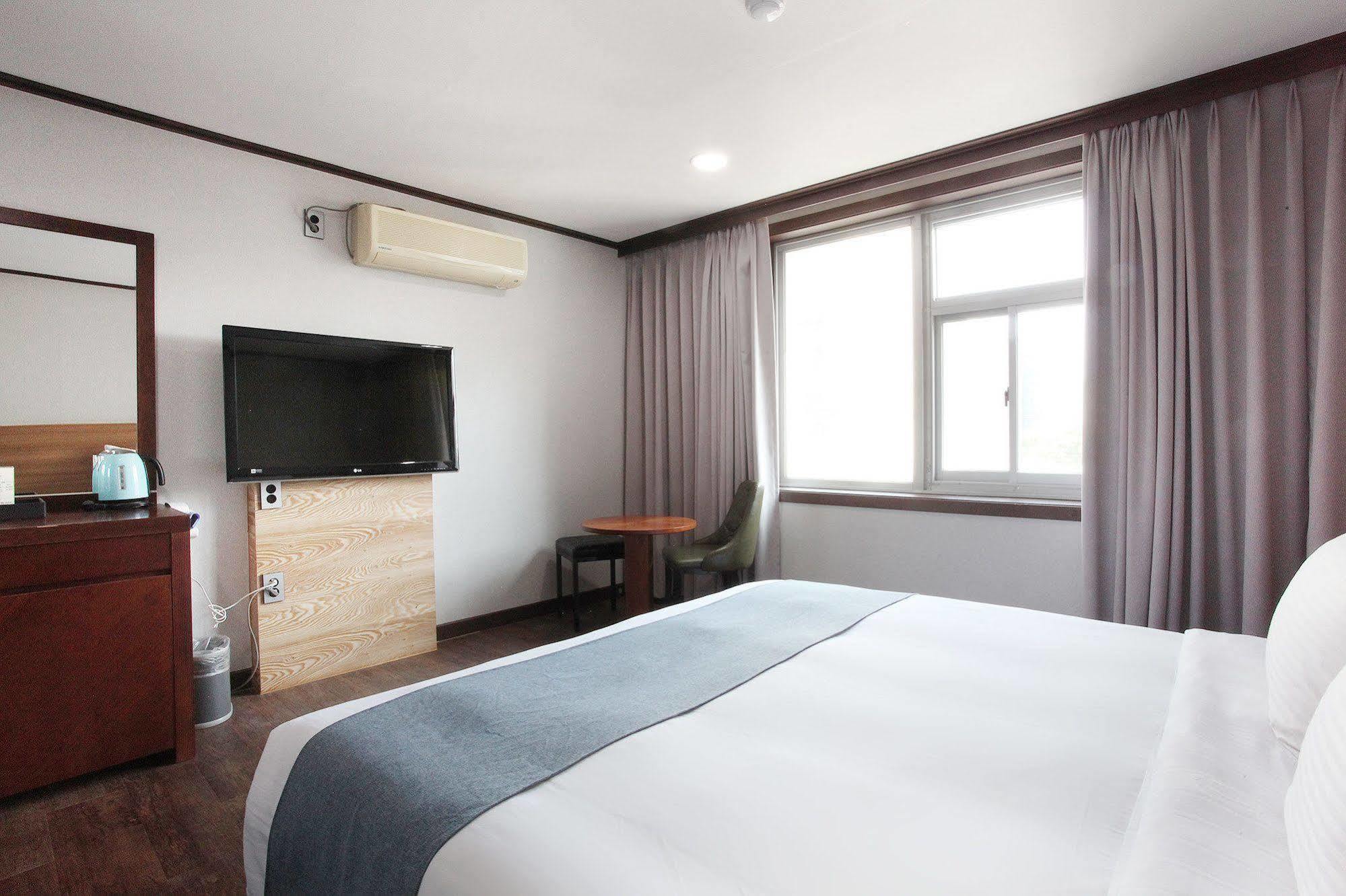 Noblesse Hotel Jeju Exterior foto