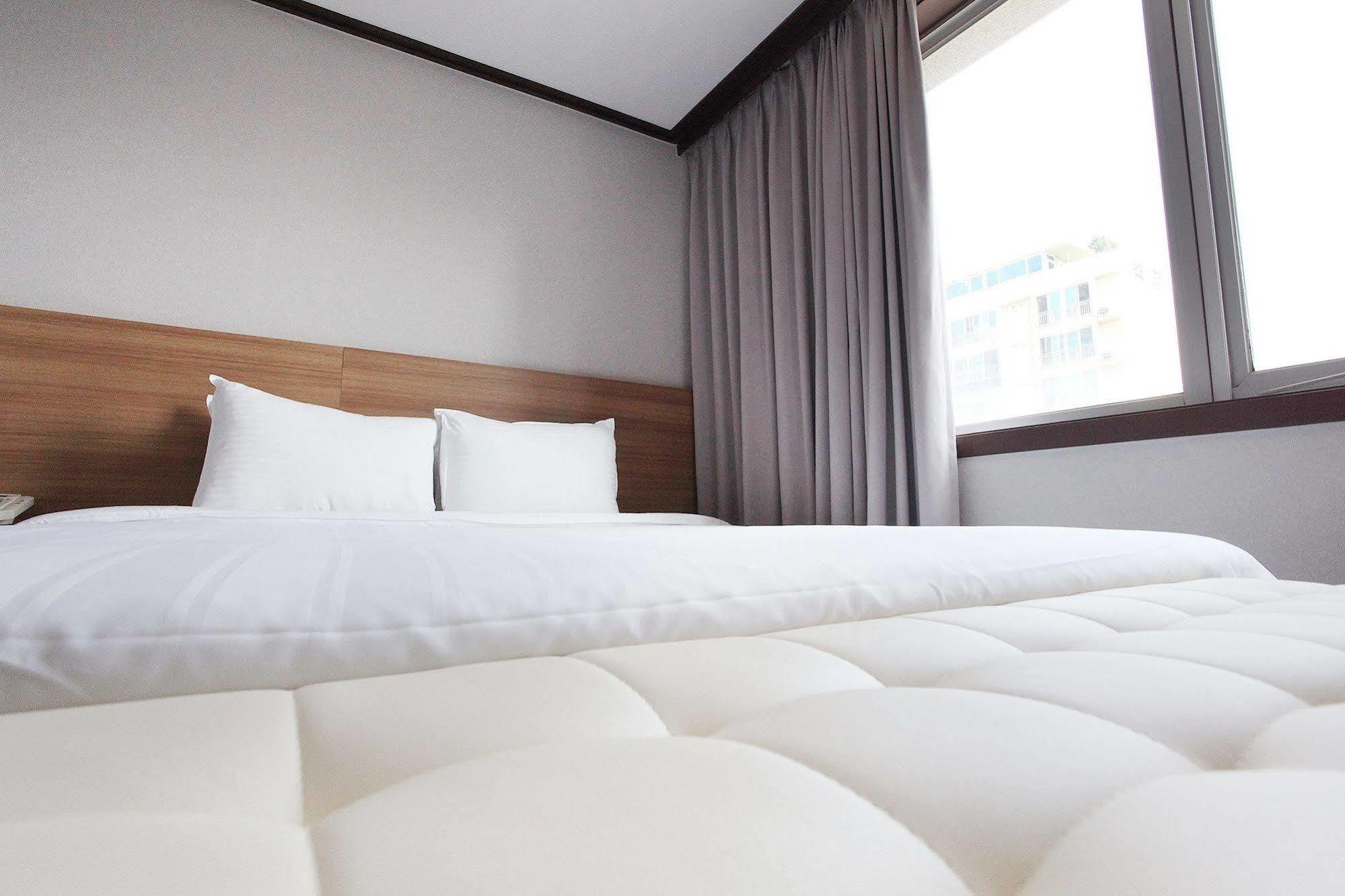 Noblesse Hotel Jeju Exterior foto